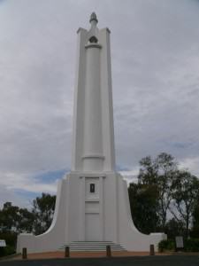 Albury - First World War Memorial on Monument Hill (photo courtesy of monumentaustralia.org.au)
