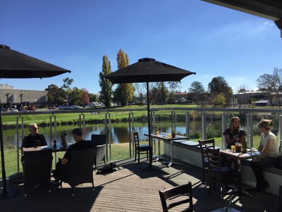 Riverside Café